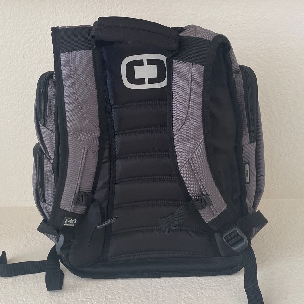 OGIO Charcoal Backpack - Picture 7 of 7